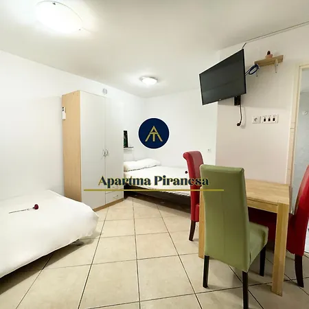Apartma Piranesa Ii 아파트 *