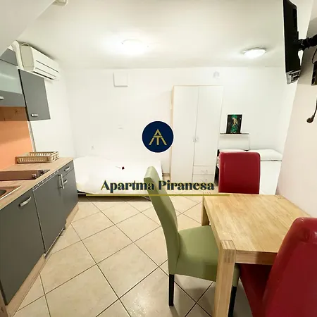 Apartma Piranesa Ii *