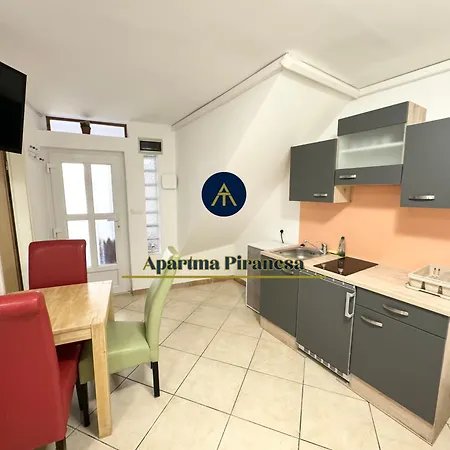 아파트 Apartma Piranesa Ii